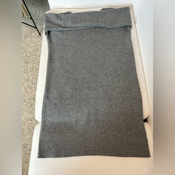 Cashmere sweater dress - Picture 5 of 15